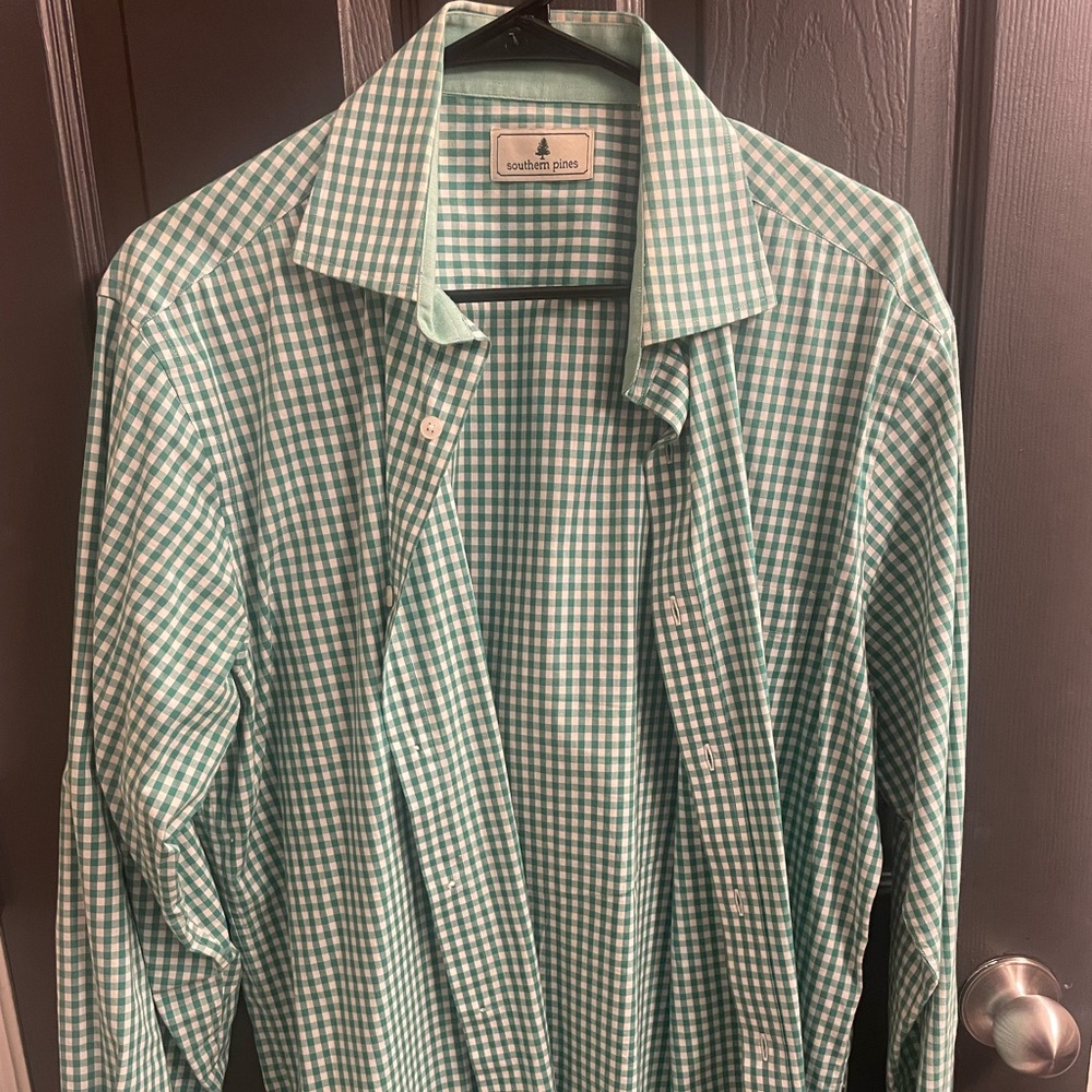 Men’s Southern Pines button down dress shirt